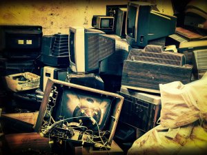 Gyventojai priduoda vis daugiau elektroninės įrangos atliekų